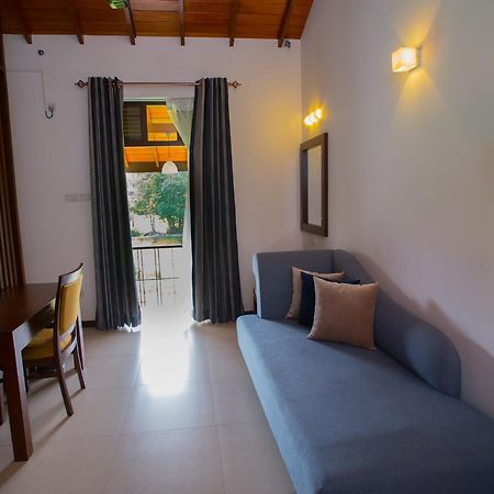 Villa Jasmine Breeze Kaduwela Exterior foto